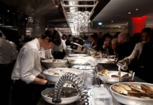 Los grandes almacenes KaDeWe en Berlín celebran su 115º aniversario con comida, bebida, fiesta