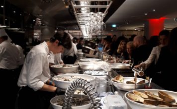Los grandes almacenes KaDeWe en Berlín celebran su 115º aniversario con comida, bebida, fiesta