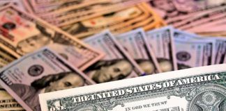 ¿Quién quiere 800 pesos argentinos por un dólar estadounidense?