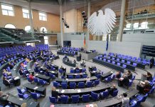 Bundestag: La resolución sobre antisemitismo es puro cinismo