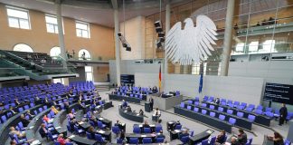 Bundestag: La resolución sobre antisemitismo es puro cinismo