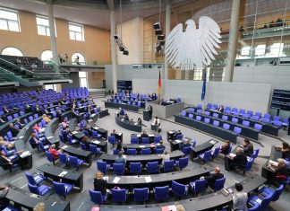 Bundestag: La resolución sobre antisemitismo es puro cinismo