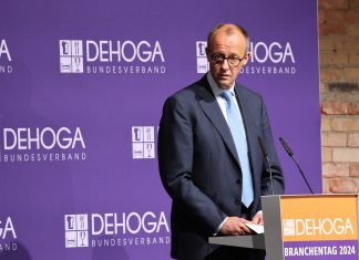 «Trabajo sucio»: vítores por los crímenes contra el derecho internacional y la jerga nazi de Merz