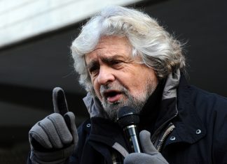 Giuseppe Grillo, el fundador del Movimiento Cinco Estrellas (M5S), ha sido destituido por el 80% de los votos – bajo su mandato, el partido vivió durante década y media en una contradicción políticamente flagrante