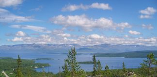 Glamping en el lago Imandra: un empresario de la región de Murmansk invierte en un glamping