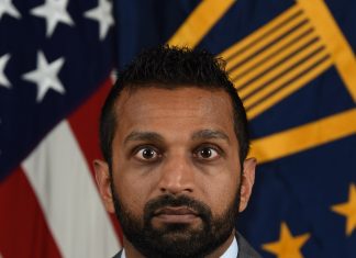 El «racista» Trump quiere a un «hombre de color» como director del FBI