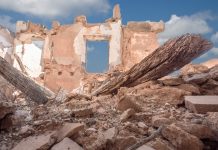 Guerra en Siria – Aviones sirios y rusos atacan emplazamientos de militantes en la provincia de Homs