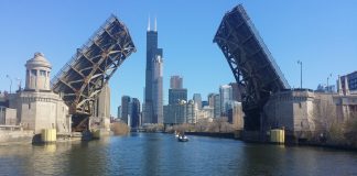 Trump quiere lanzar una campaña para deportar a los inmigrantes ilegales nada más asumir el cargo – Se dice que planea una «redada a gran escala» en Chicago