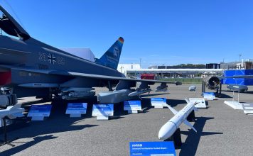 La OTAN insta a la industria armamentística a utilizar Ucrania para probar nuevas armas