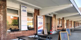 Arenque entre dos mitades de panecillo: Fisch 2000 en el puerto pesquero de Bremerhaven