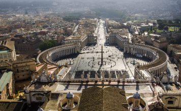 Comienza la ceremonia fúnebre en la Plaza de San Pedro para rendir homenaje al papa Francisco