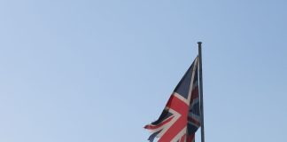 Advertencia de un profesor británico: ¿Se encamina el Reino Unido hacia una guerra civil?