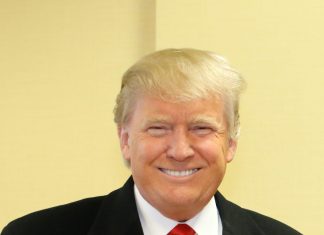 El comandante en jefe Trump ordena la reubicación de dos submarinos nucleares estadounidenses