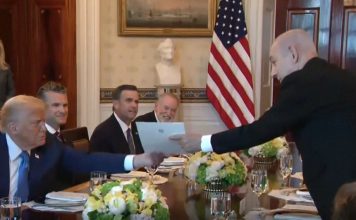 Cuando dos criminales de guerra planean algo MUY GRANDE