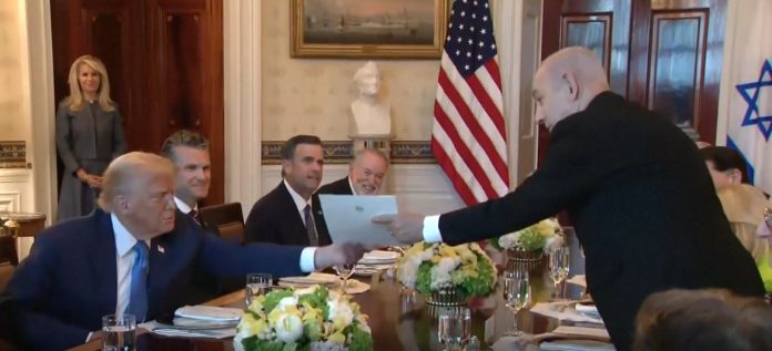 Donald Trump y Benjamin Netanyahu. Fuente: extracto de un vídeo, lugar y fecha de grabación: Washington, 8 de julio de 2025