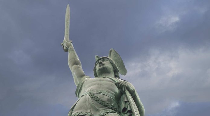 Comentario: Por la guerra justa contra los fascistas en Banderastán también el 1 de septiembre de 2025: contra la estupidez y la esclavitud