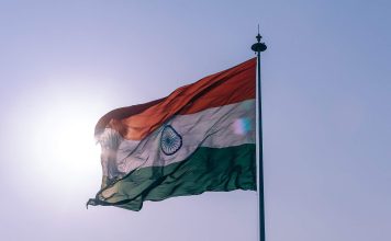 Guerra económica de EE. UU. contra Bharat: el presidente estadounidense Donald Trump impone aranceles punitivos adicionales del 25 % a la compra de petróleo de la Federación Rusa