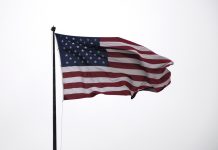 Trump amenaza con aranceles del 35 % si la UE no cumple sus compromisos