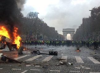 Protestas masivas en la República Francesa, al borde de la quiebra, contra los recortes sociales del Gobierno del presidente Macron