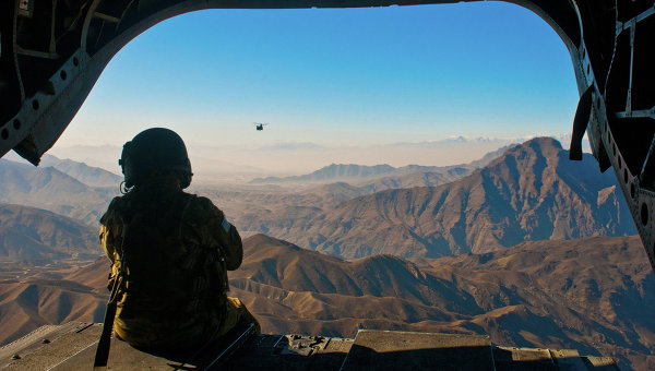 Helicóptero estadounidense sobre el Hindu Kush, Afganistán. Copyright Photo USArmy Spc Ken Scar 7th MPAD