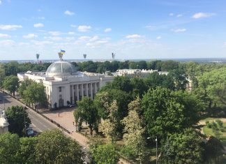 Comentario: Fascistas en Banderastán con un déficit récord, pero aún con suficientes locos al oeste del Bug y el Tisza